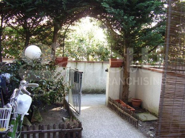 casa indipendente in vendita a Comacchio in zona Lido degli Estensi