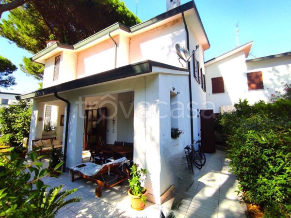casa indipendente in vendita a Comacchio in zona Lido di Spina