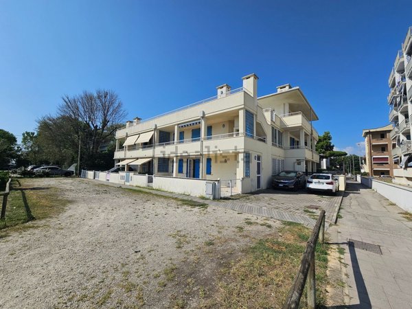 appartamento in vendita a Comacchio in zona Lido degli Estensi