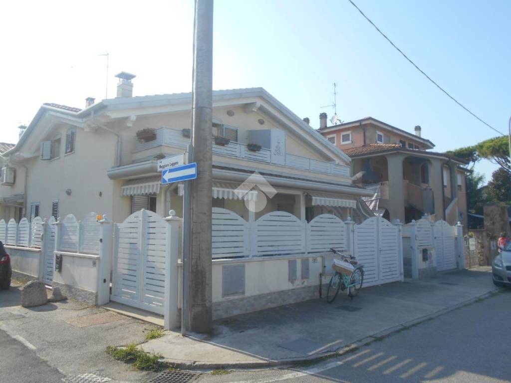 casa indipendente in vendita a Comacchio in zona Porto Garibaldi