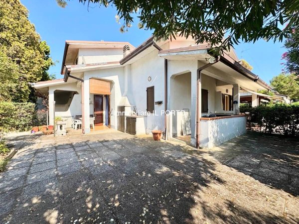 casa indipendente in vendita a Comacchio in zona Lido di Volano