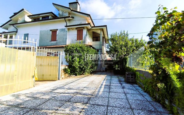 casa indipendente in vendita a Comacchio in zona Porto Garibaldi