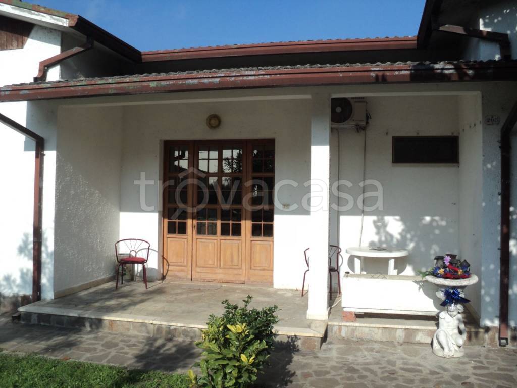 casa indipendente in vendita a Comacchio