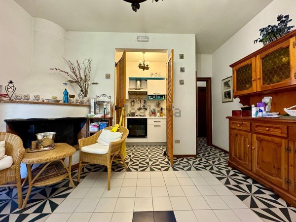 casa indipendente in vendita a Comacchio in zona Lido delle Nazioni