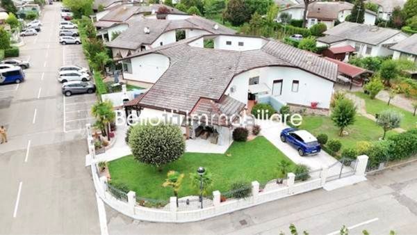 casa indipendente in vendita a Comacchio in zona Lido delle Nazioni