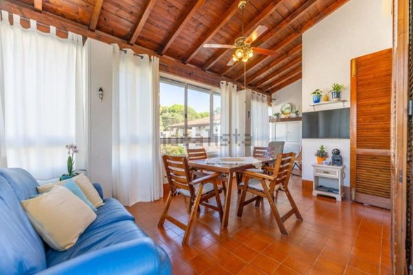 casa indipendente in vendita a Comacchio in zona Lido degli Estensi