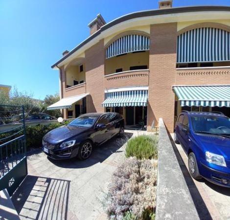 casa indipendente in vendita a Comacchio in zona Lido degli Scacchi