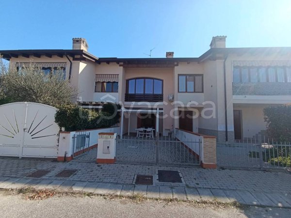 casa indipendente in vendita a Comacchio in zona Lido degli Scacchi