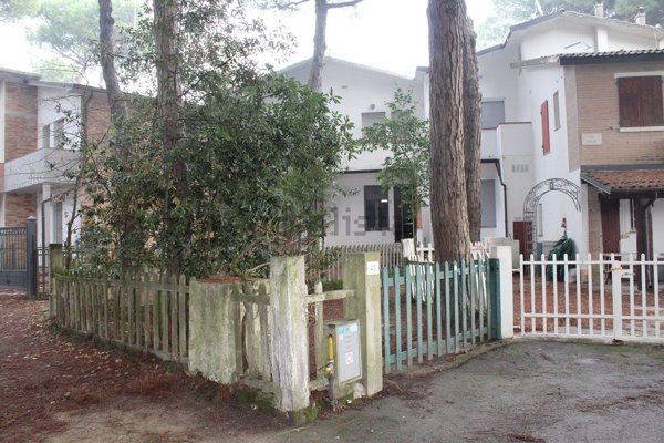 casa indipendente in vendita a Comacchio in zona Lido degli Estensi