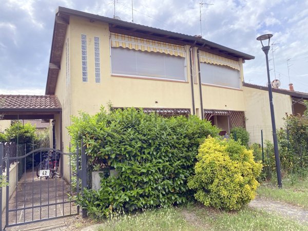 casa indipendente in vendita a Comacchio in zona Lido delle Nazioni