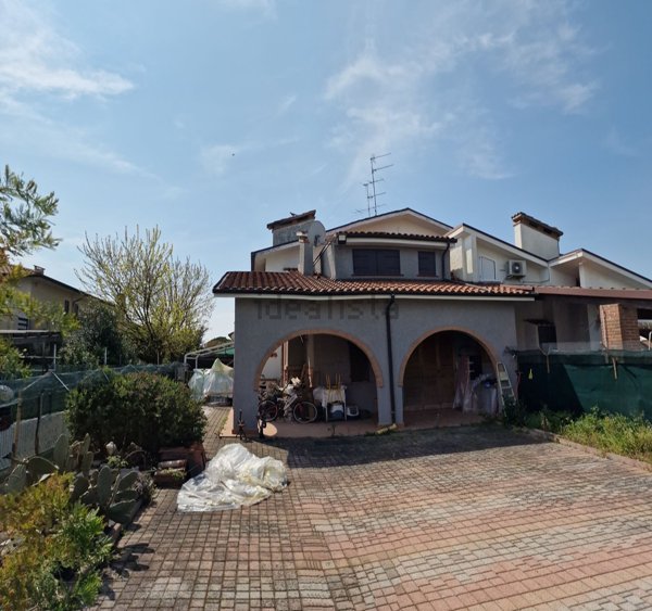 casa indipendente in vendita a Comacchio in zona Lido di Pomposa