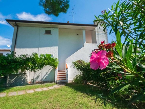 casa indipendente in vendita a Comacchio in zona Lido delle Nazioni
