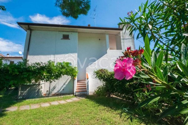 casa indipendente in vendita a Comacchio in zona Lido delle Nazioni