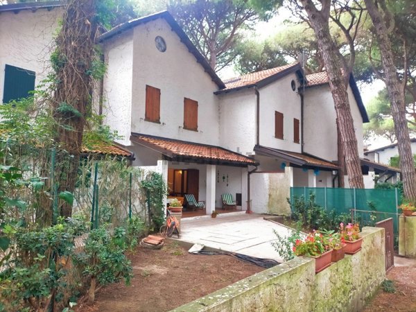 casa indipendente in vendita a Comacchio in zona Lido di Spina