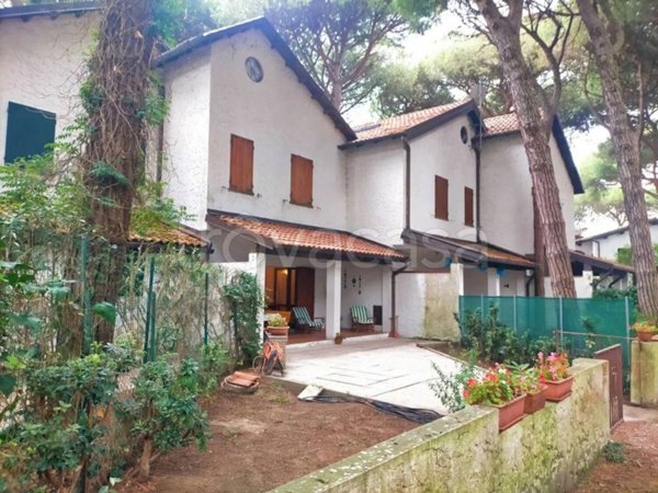 casa indipendente in vendita a Comacchio in zona Lido di Spina