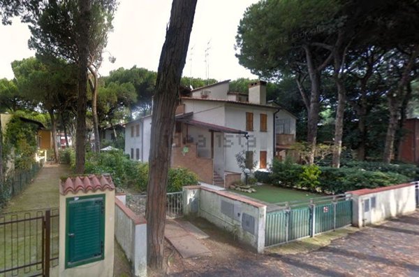 casa indipendente in vendita a Comacchio in zona Lido degli Estensi