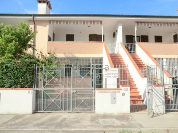 casa indipendente in vendita a Comacchio in zona Lido delle Nazioni