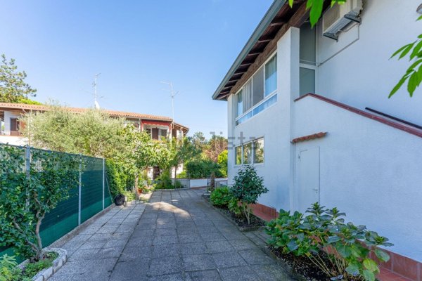 casa indipendente in vendita a Comacchio in zona Lido degli Estensi