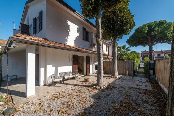 casa indipendente in vendita a Comacchio in zona Lido delle Nazioni