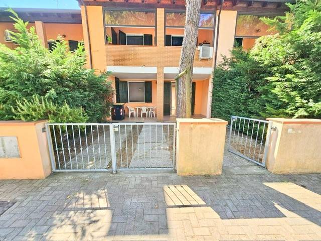 casa indipendente in vendita a Comacchio in zona Lido di Volano