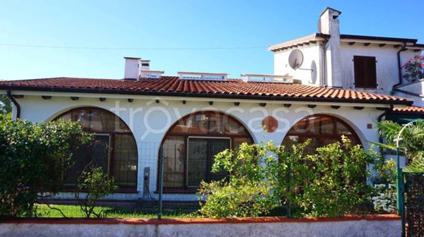casa indipendente in vendita a Comacchio in zona Lido delle Nazioni
