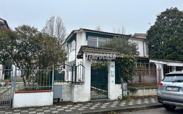 appartamento in vendita a Comacchio in zona Lido degli Scacchi