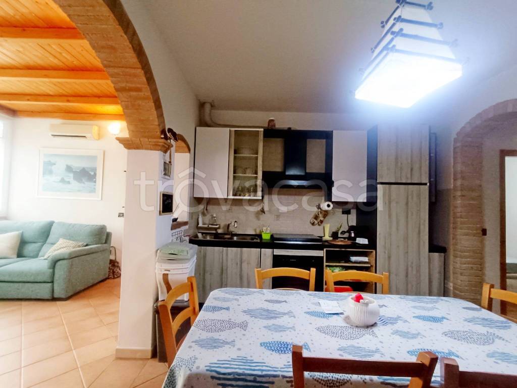 appartamento in vendita a Comacchio in zona Porto Garibaldi