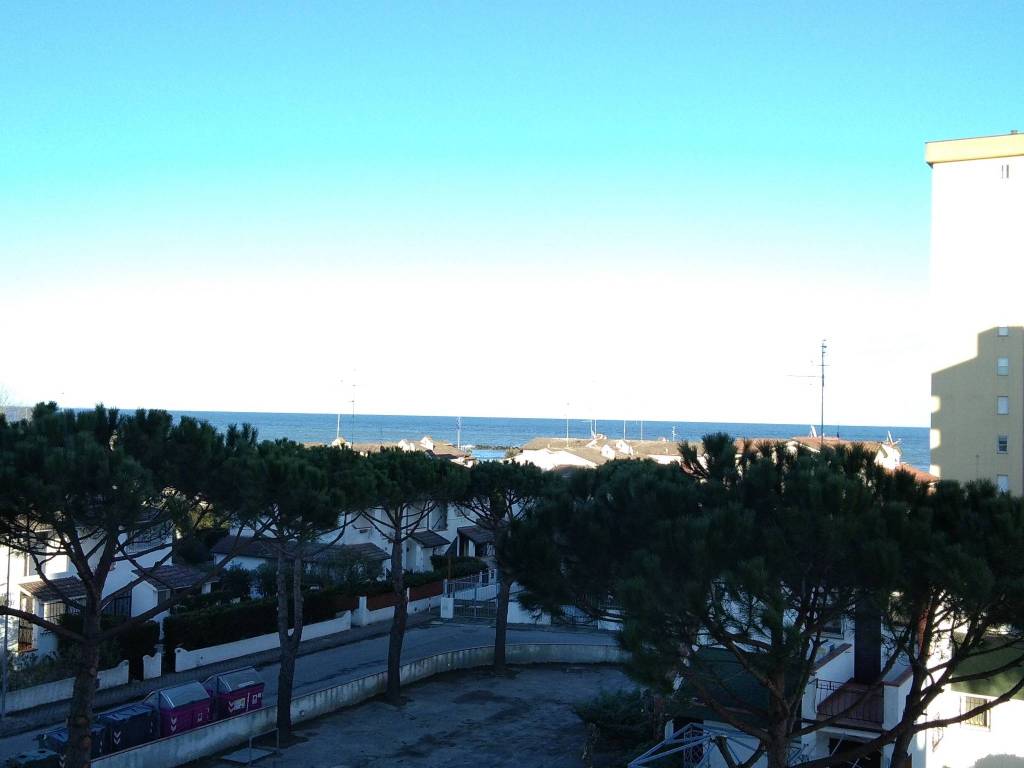 appartamento in vendita a Comacchio in zona Lido degli Scacchi