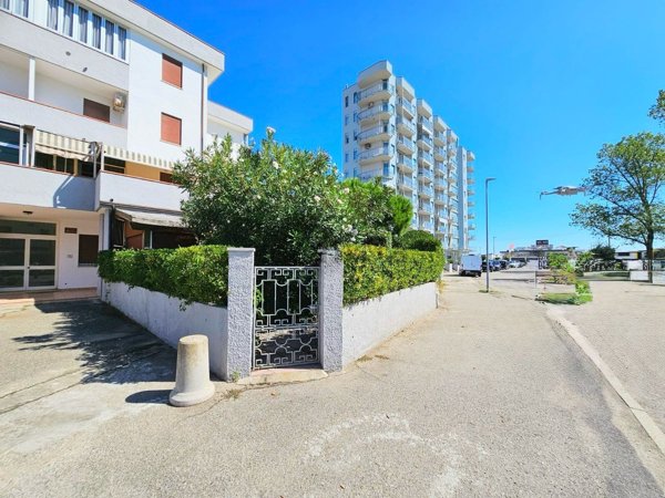 appartamento in vendita a Comacchio in zona Lido degli Scacchi