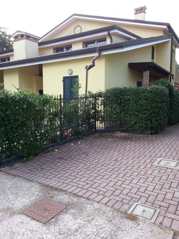 appartamento in vendita a Comacchio in zona Lido delle Nazioni