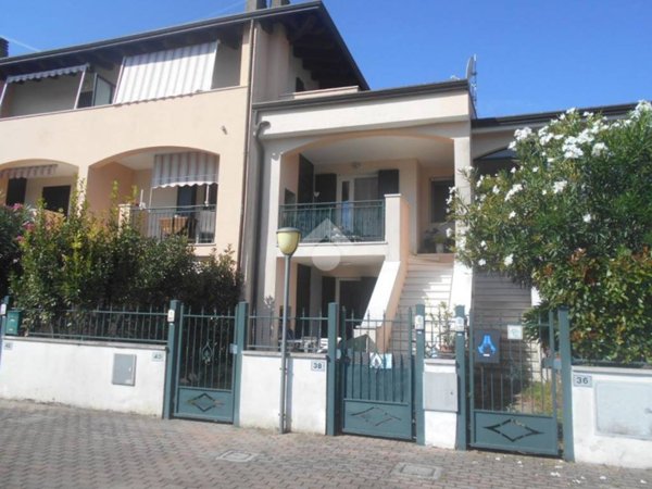 appartamento in vendita a Comacchio in zona Porto Garibaldi