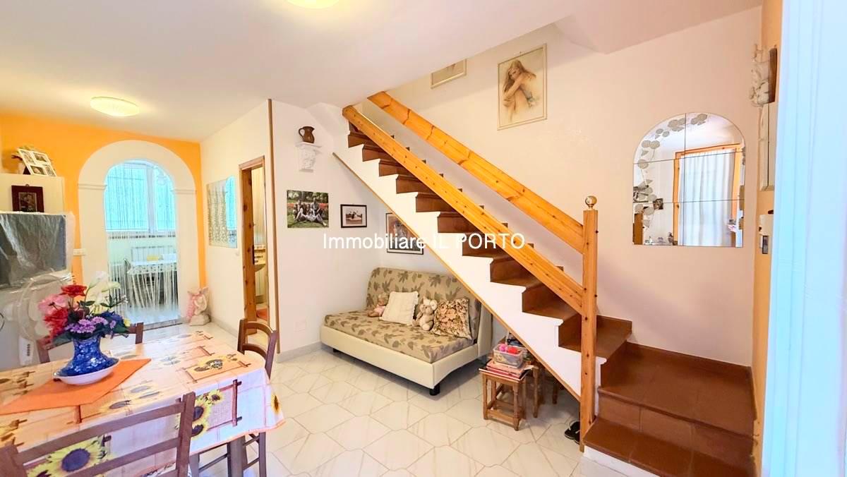 casa indipendente in vendita a Comacchio in zona Lido degli Estensi