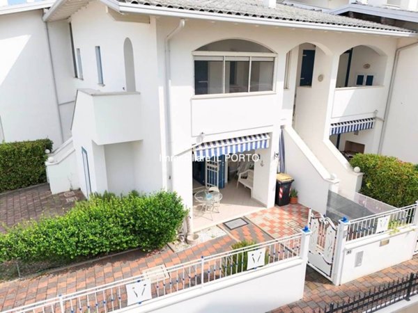 casa indipendente in vendita a Comacchio in zona Lido degli Estensi