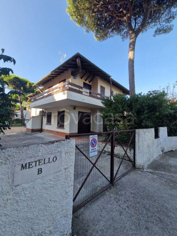 appartamento in vendita a Comacchio in zona Lido degli Estensi