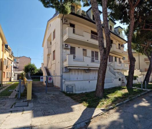 appartamento in vendita a Comacchio in zona Porto Garibaldi