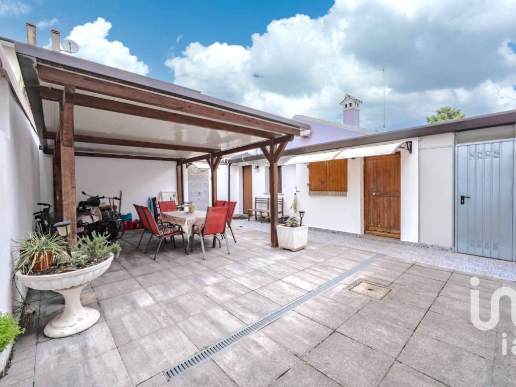 casa indipendente in vendita a Comacchio in zona Porto Garibaldi