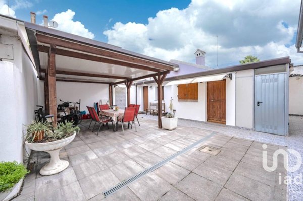 casa indipendente in vendita a Comacchio in zona Porto Garibaldi