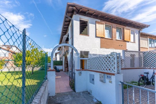 casa indipendente in vendita a Comacchio in zona Lido degli Estensi