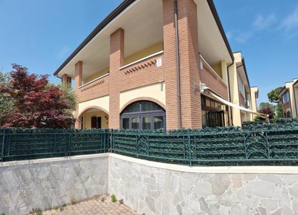 casa indipendente in vendita a Comacchio in zona Lido degli Scacchi
