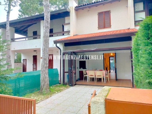 casa indipendente in vendita a Comacchio in zona Lido degli Estensi