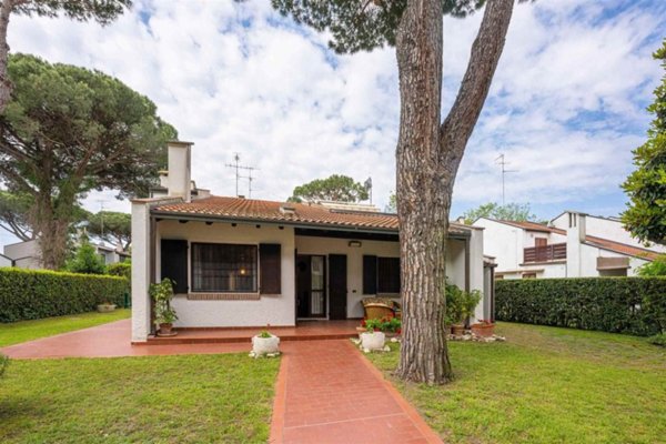 casa indipendente in vendita a Comacchio in zona Lido di Spina