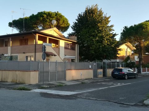 casa indipendente in vendita a Comacchio in zona Lido delle Nazioni