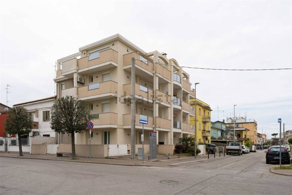 appartamento in vendita a Comacchio in zona Porto Garibaldi