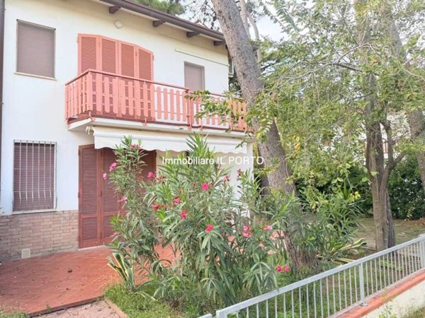 casa indipendente in vendita a Comacchio in zona Lido di Spina
