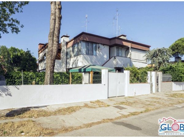 casa indipendente in vendita a Comacchio in zona Lido delle Nazioni