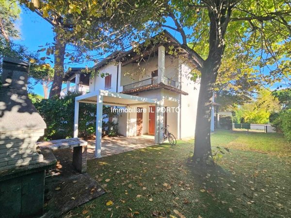 casa indipendente in vendita a Comacchio in zona Lido di Spina