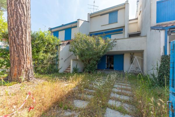 casa indipendente in vendita a Comacchio in zona Lido degli Estensi