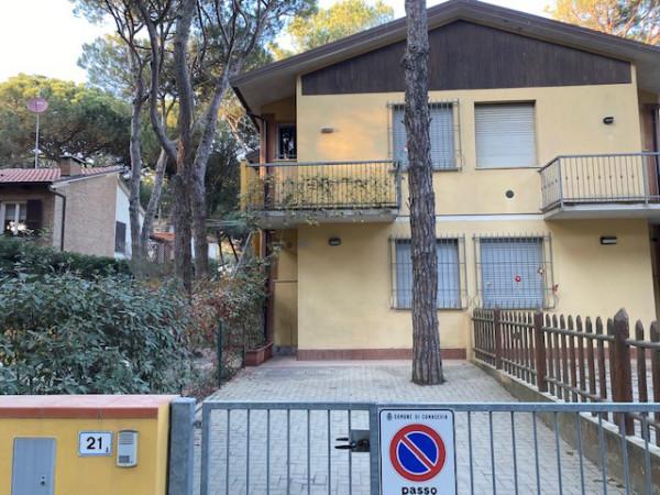 casa indipendente in vendita a Comacchio in zona Lido degli Estensi