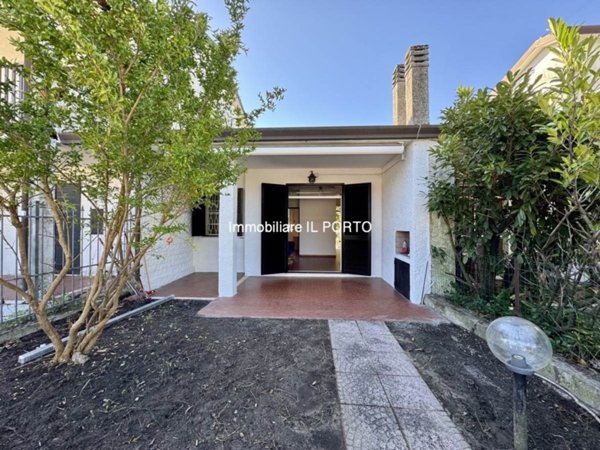casa indipendente in vendita a Comacchio in zona Lido degli Scacchi