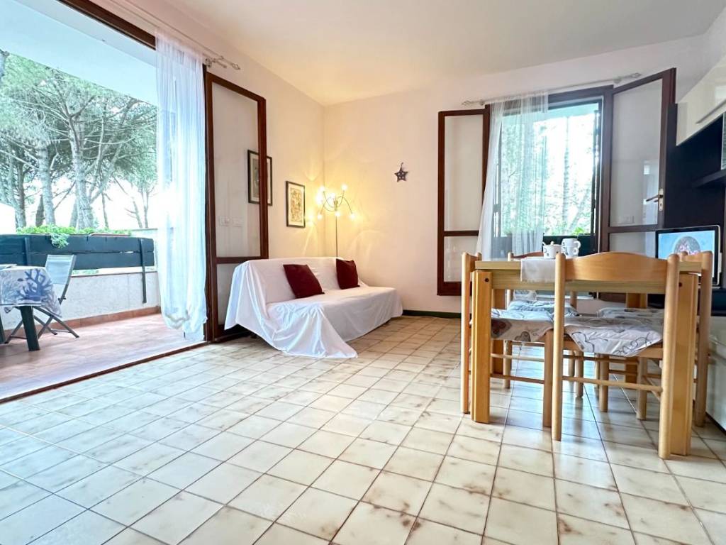casa indipendente in vendita a Comacchio in zona Lido di Spina